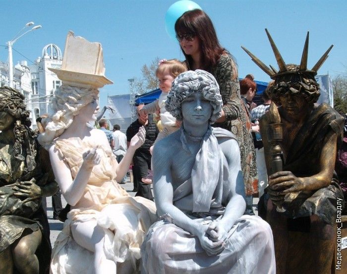 Living Statues Contest 2010 (57 pics)