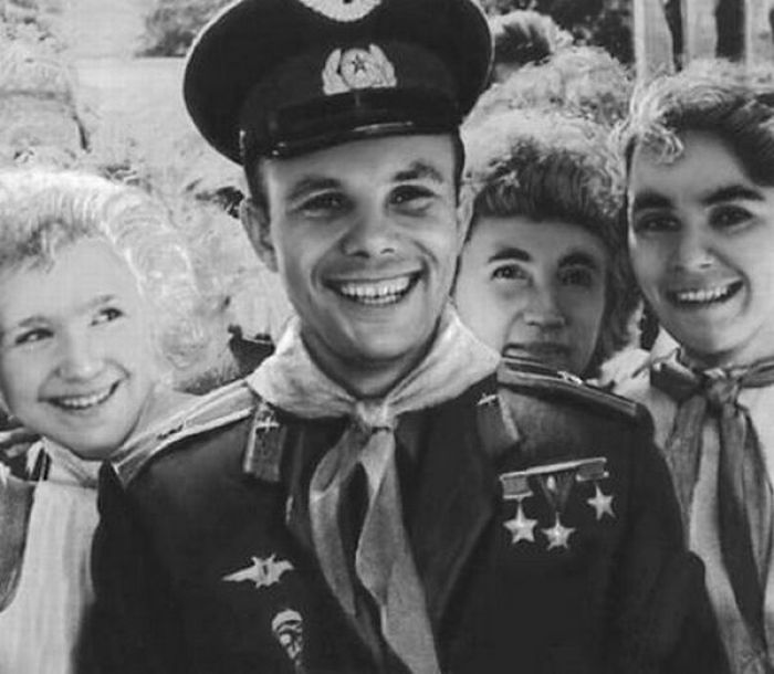 The Life of Soviet People (124 pics)