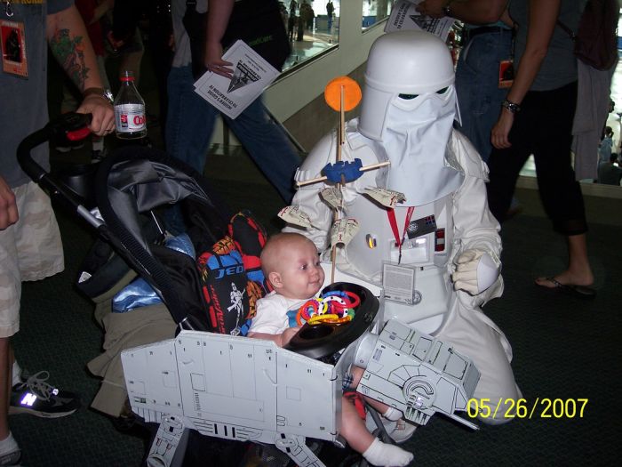 AT-AT Imperial Walker Stroller (10 pics)
