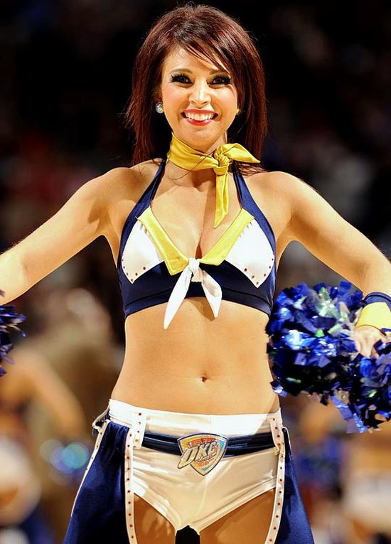 NBA Playoff Dancers (32 pics)