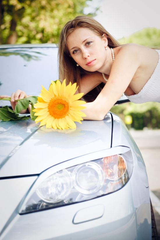 Russian Girls and Cars (50 pics)