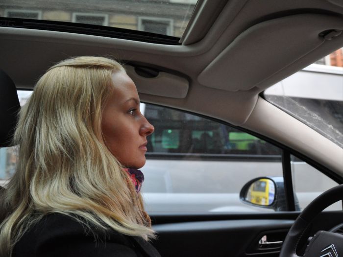 Russian Girls and Cars (50 pics)