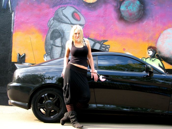 Russian Girls and Cars (50 pics)