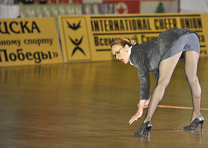 Erotic Dances in Moscow Dedicated to the End of the WW2 (9 pics)
