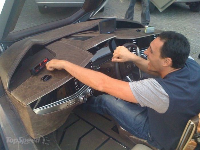 Supercar Taxi in Rome (20 pics)