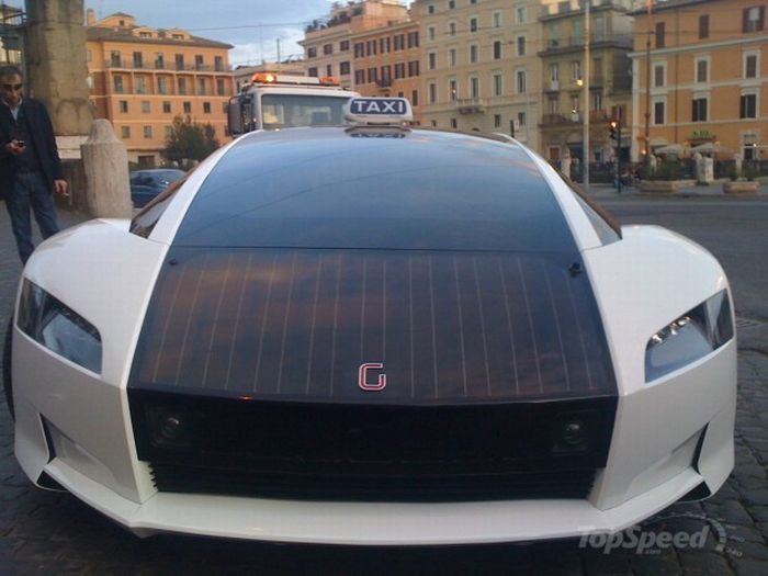 Supercar Taxi in Rome (20 pics)