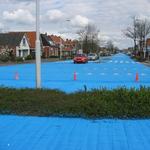 The Blue Road in Netherlands (24 pics)