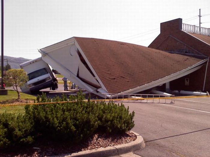 Truck Driver Destroys a Bank (9 pics)