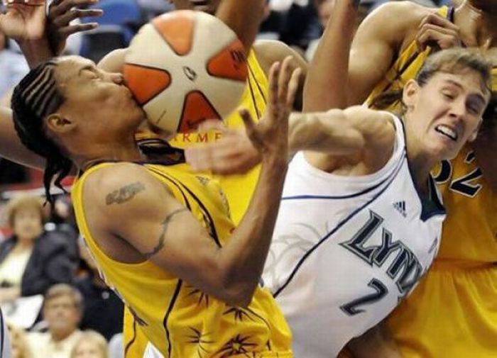 Balls vs Faces (36 pics)