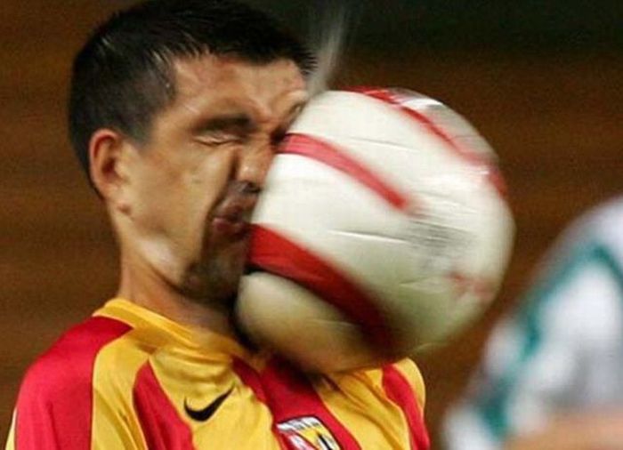 Balls vs Faces (36 pics)