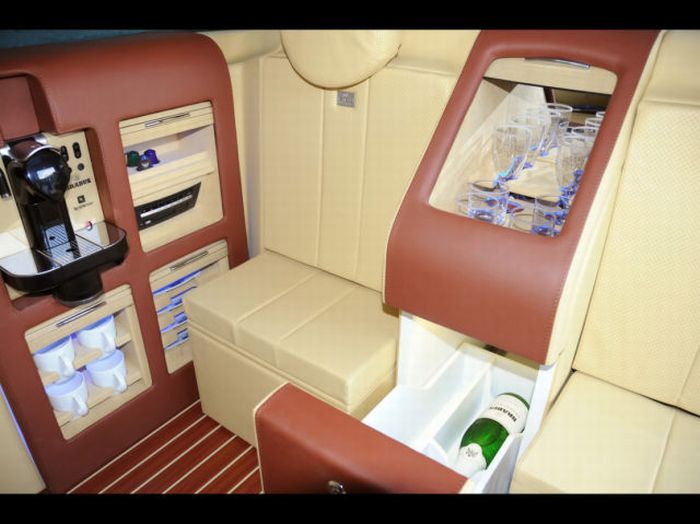 Brabus Mercedes-Benz Viano Lounge, A Van for a Rich Man (18 pics)