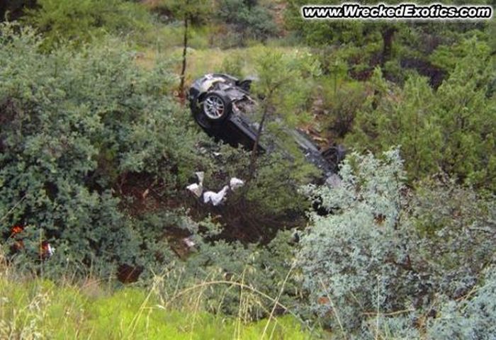 Spectacular Supercar Crashes They Walked Away From (15 pics)
