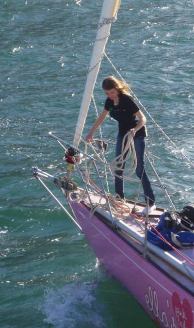 16-Year-Old Jessica Watson and Her Pink Boat (44 pics)