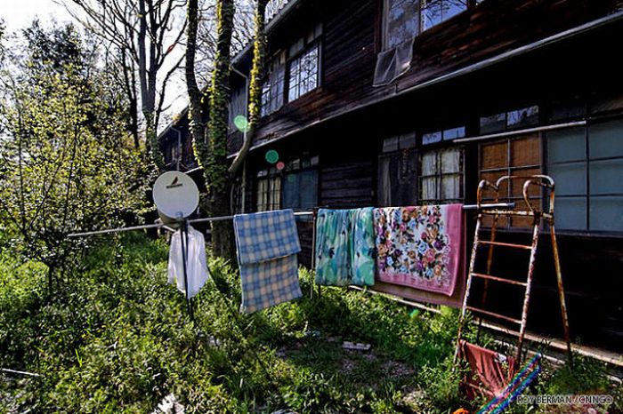 Japanese Dormitory (21 pics)