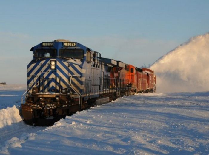 Snow Blower Train (27 pics)