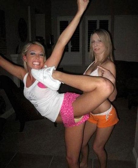 Rubber Girls (53 pics)