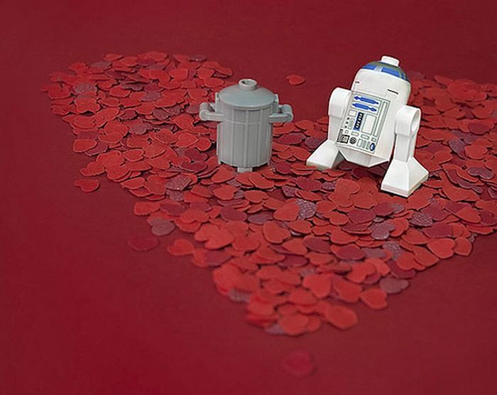 The Secret Life of Star Wars Toys (28 pics)