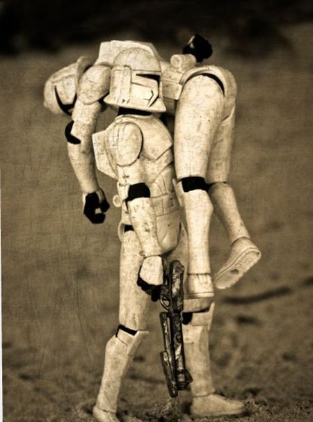 The Secret Life of Star Wars Toys (28 pics)
