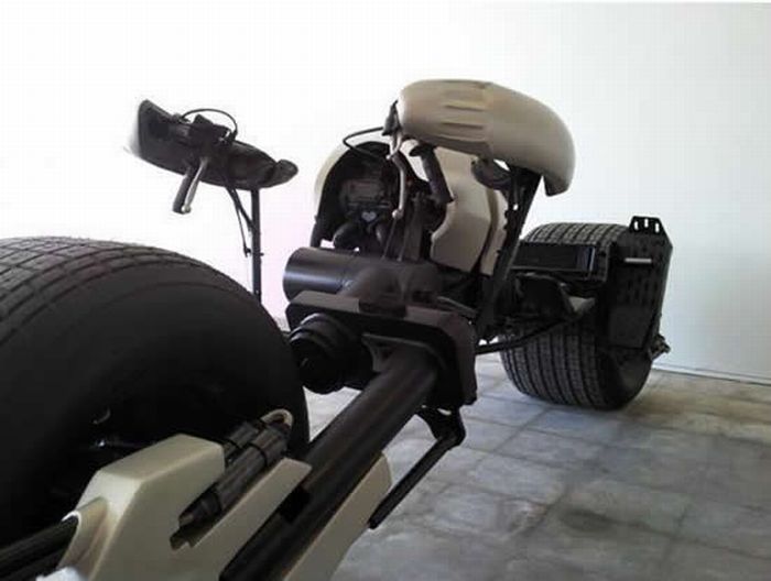Custom Made Batpod (10 pics)