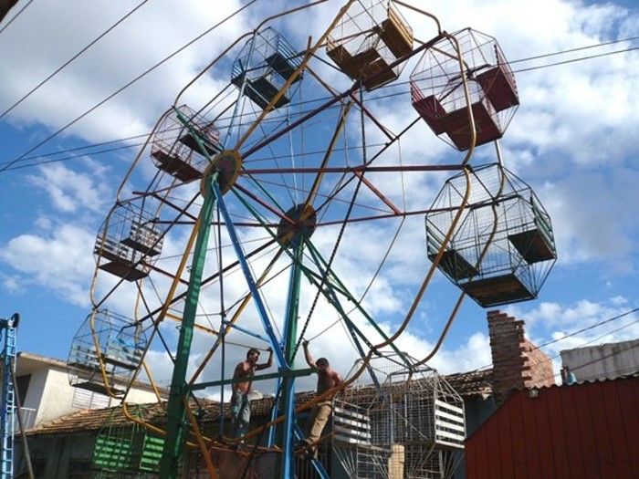 A Low Budget Amusement Park (18 pics)