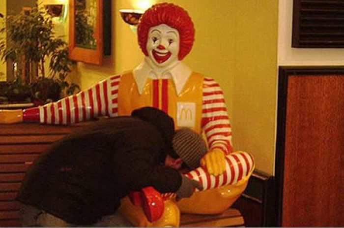 Difficult Life of Ronald McDonald (31 pics)