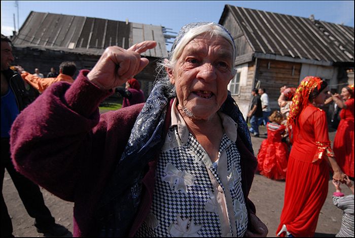 Gypsy Wedding (15 pics)