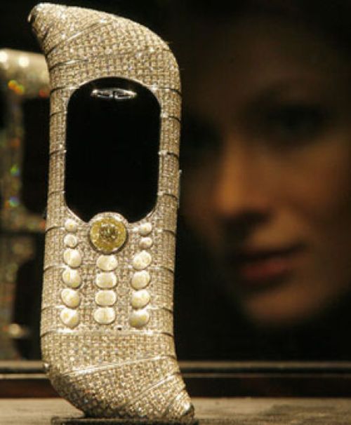 "Le Million" Piece Unique - The Most Expensive Phone (14 pics)