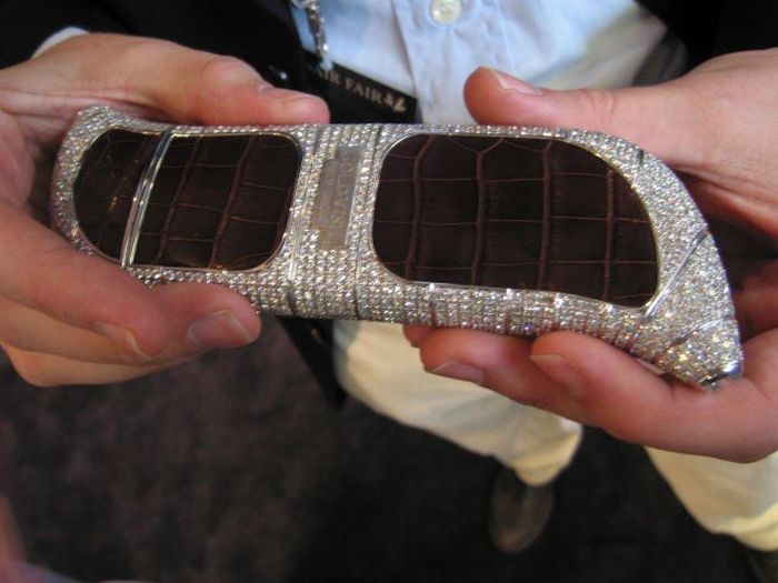 "Le Million" Piece Unique - The Most Expensive Phone (14 pics)