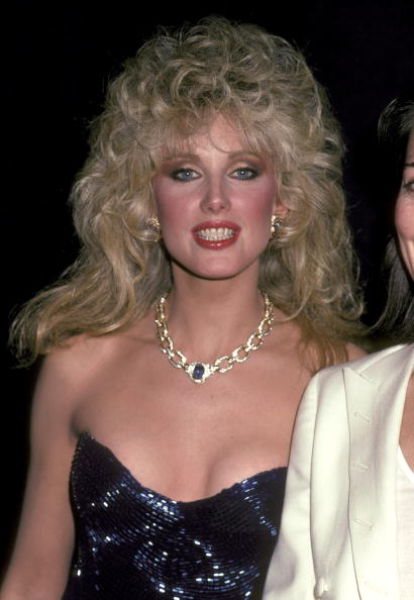 Sexy Female Celebrities of 80s and 90s (42 pics)