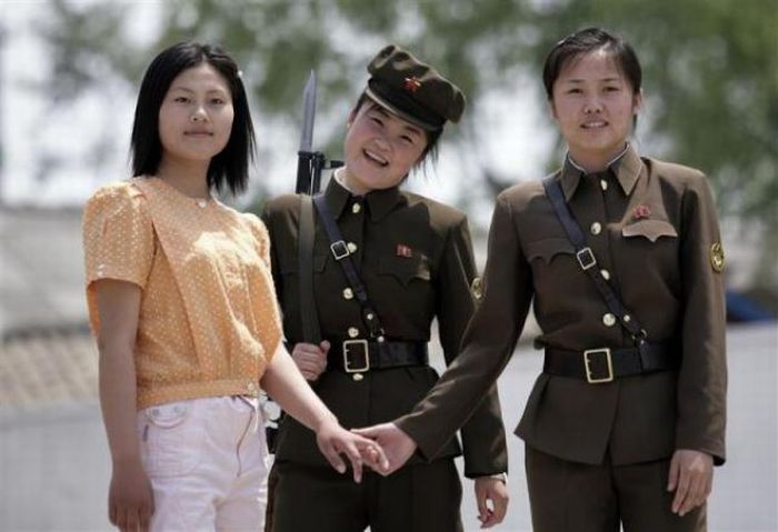 The Life in North Korea (120 pics)