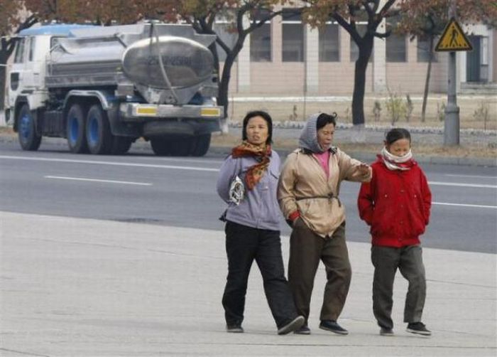The Life in North Korea (120 pics)