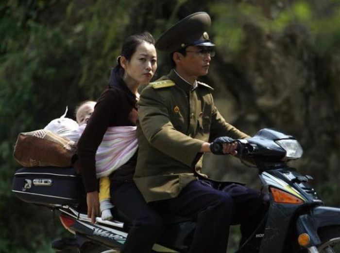 The Life in North Korea (120 pics)