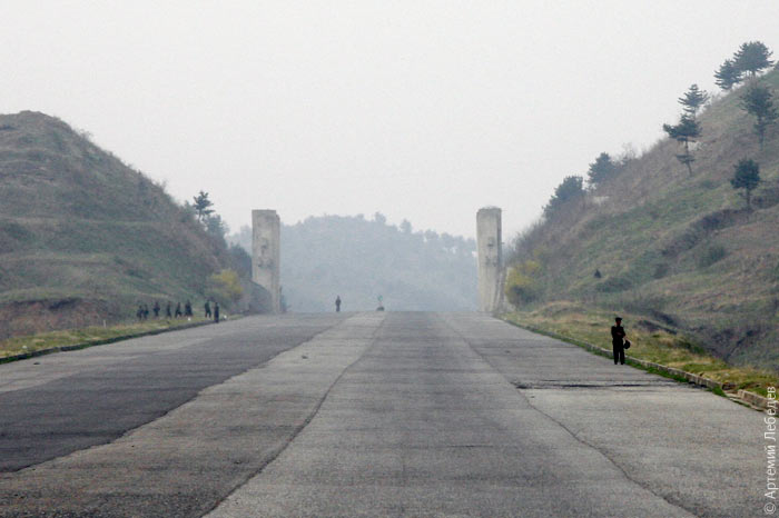 The Life in North Korea (120 pics)