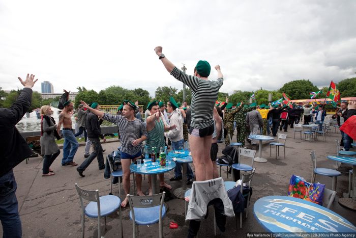 Border Guard's Day in Moscow (51 pics)