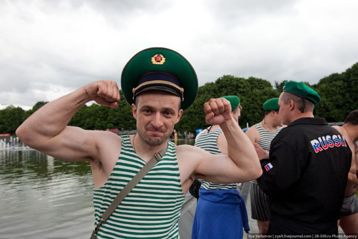 Border Guard's Day in Moscow (51 pics)