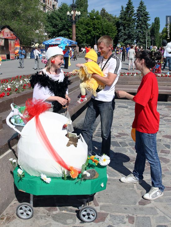 Custom Strollers Parade in Russia (55 pics)