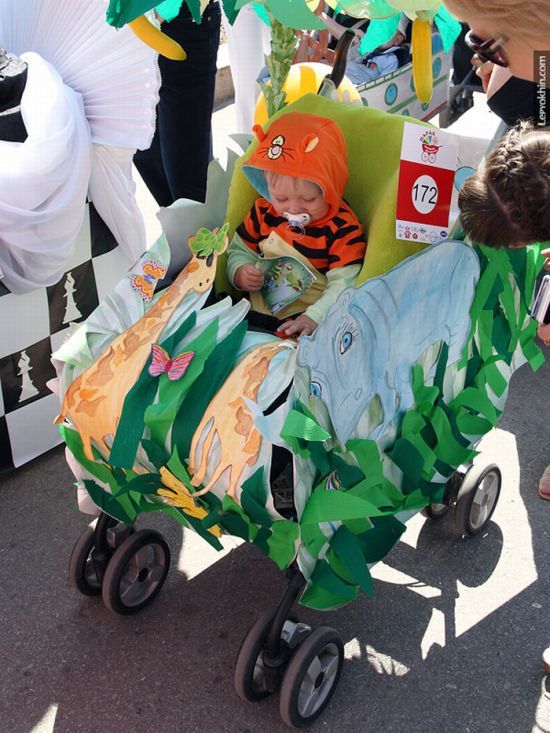 Custom Strollers Parade in Russia (55 pics)