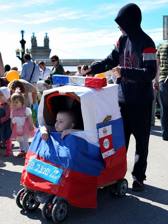 Custom Strollers Parade in Russia (55 pics)