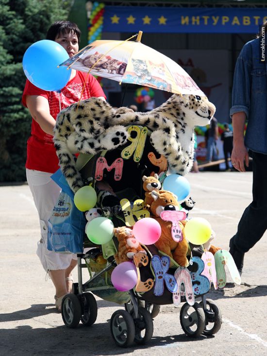 Custom Strollers Parade in Russia (55 pics)