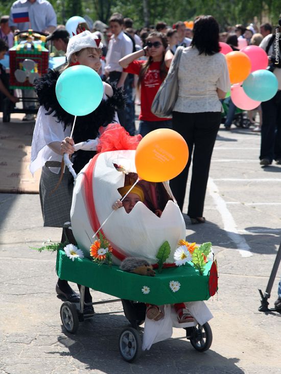 Custom Strollers Parade in Russia (55 pics)