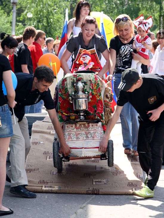 Custom Strollers Parade in Russia (55 pics)