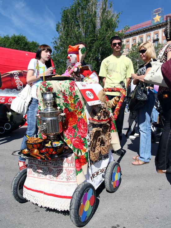 Custom Strollers Parade in Russia (55 pics)