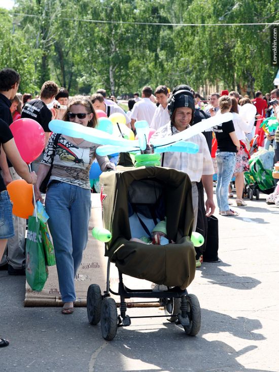 Custom Strollers Parade in Russia (55 pics)