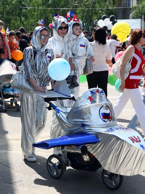 Custom Strollers Parade in Russia (55 pics)