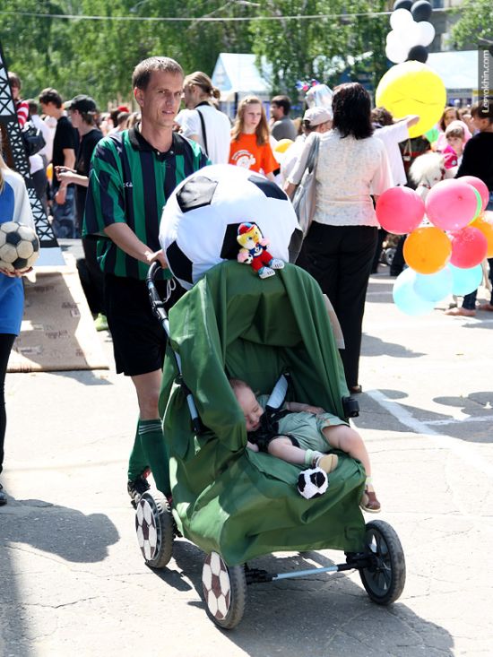 Custom Strollers Parade in Russia (55 pics)