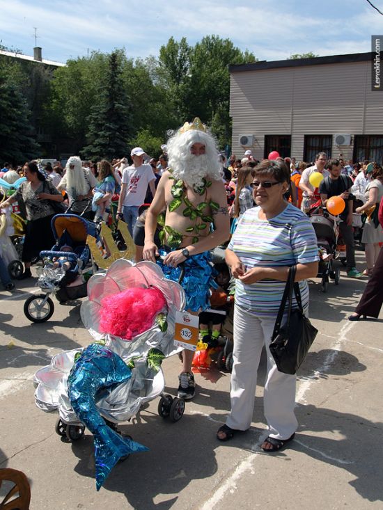 Custom Strollers Parade in Russia (55 pics)