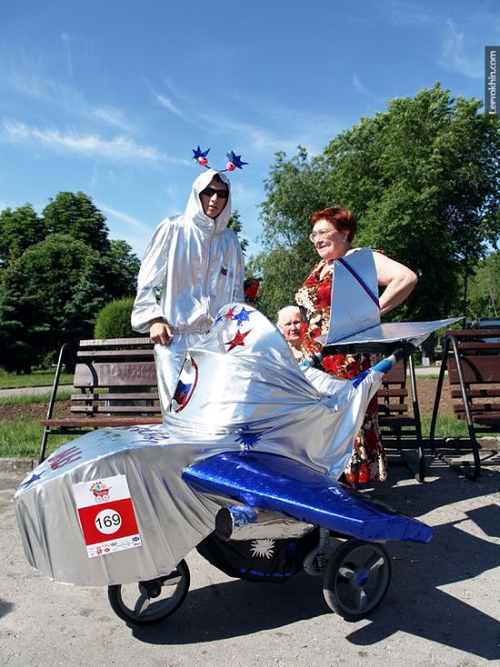 Custom Strollers Parade in Russia (55 pics)