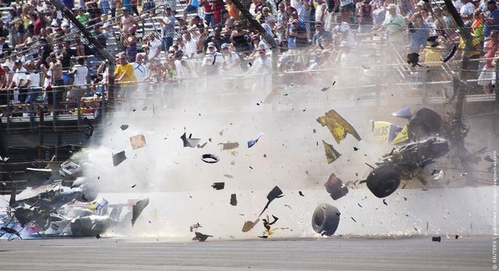 The Most Dramatic Moment of Indy 500 2010 (6 pics + video)