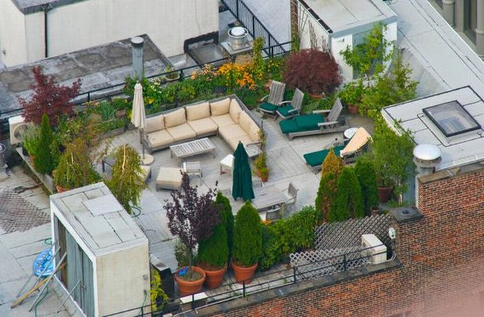Rooftops of Rich People (20 pics)