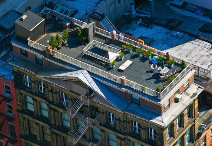 Rooftops of Rich People (20 pics)